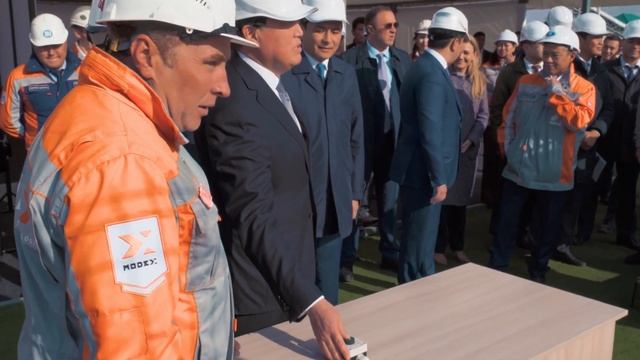 Аскар Мамин принял участие в выпуске первого модульного блока завода нового поколения ModeX смотреть онлайн