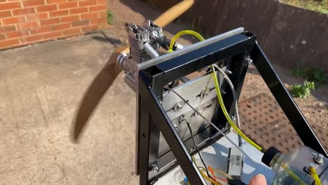 Saito FG-40 Single Cylinder Engine Service and Test Run смотреть онлайн