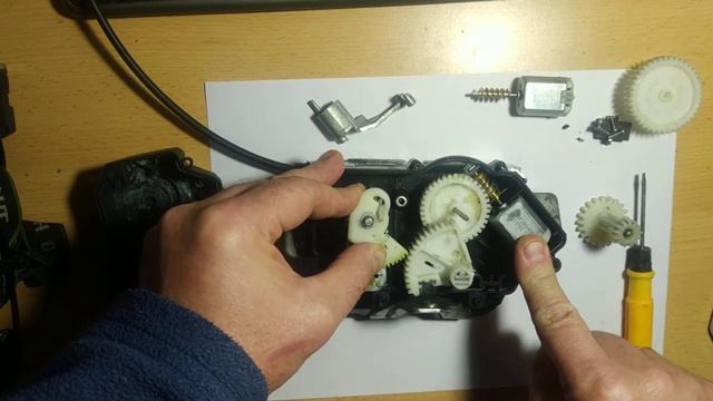 Ремонт замка крышки багажника Mercedes GL x164 A1647400735 смотреть онлайн