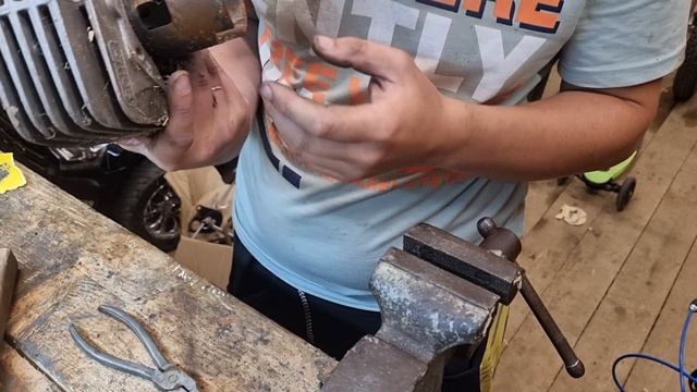 Восстановление мотоциклов "Восход" Часть 3. Сборка поршневой смотреть онлайн