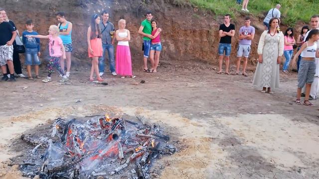 2014.07 Харьков, экопарк-21 – Ивана-Купала: прыжки через костёр с подстраховкой смотреть онлайн