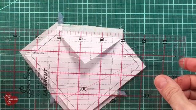 Square in a square quilt block - 4 different methods - video tutorial смотреть онлайн