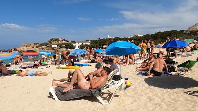 4K??Cala Agulla? Cala Ratjada | Mallorca | Beach walk | Spain 2022 June 25 ☀️32°C смотреть онлайн