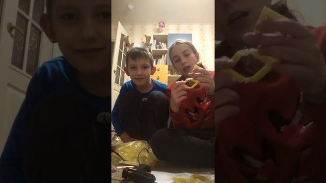 КАК ДЕЛАТЬ СНЕЖИНКУ ИЗ МАКАРОНОВ.