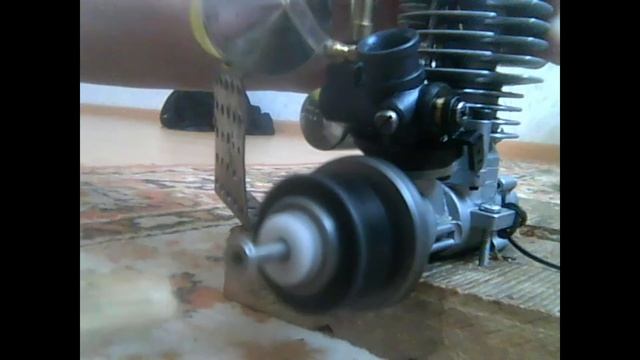 Самодельное центробежное сцепление для модельных двигателей ! смотреть онлайн