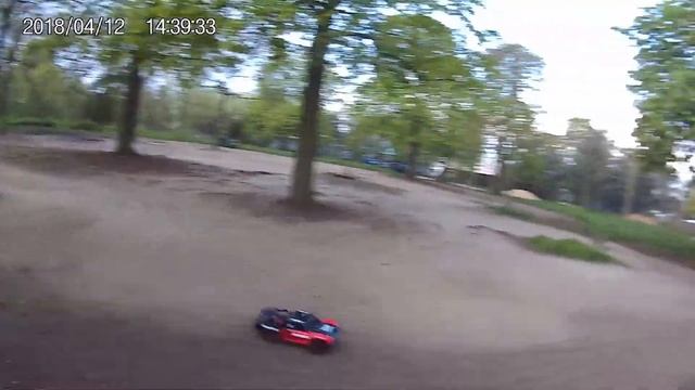 Traxxas Unlimited Racer 6s - 1ère sortie - Vincennes - 12.04.2018 смотреть онлайн