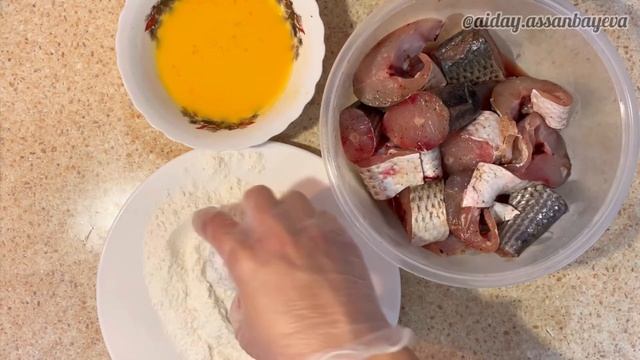 Балық қуыру құпиясы.Табада балық қуыру. Рыба к кляре. Как пожарить рыбу.Кефаль на сковородке. смотреть онлайн