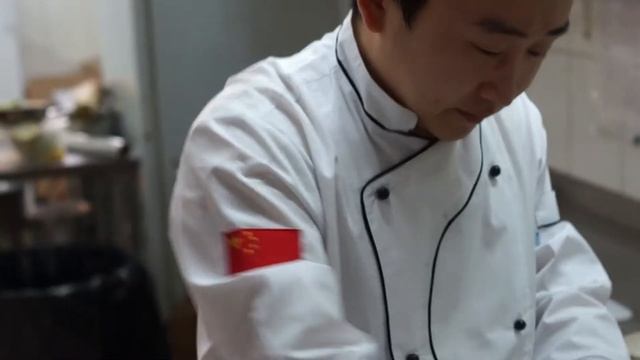 Свинина с ананасом в кисло-сладком соусе смотреть онлайн