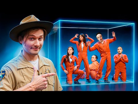 Кто Последний Выйдет из КОМНАТЫ смотреть онлайн