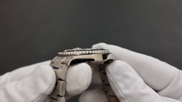 Rolex Submariner Date 40mm смотреть онлайн