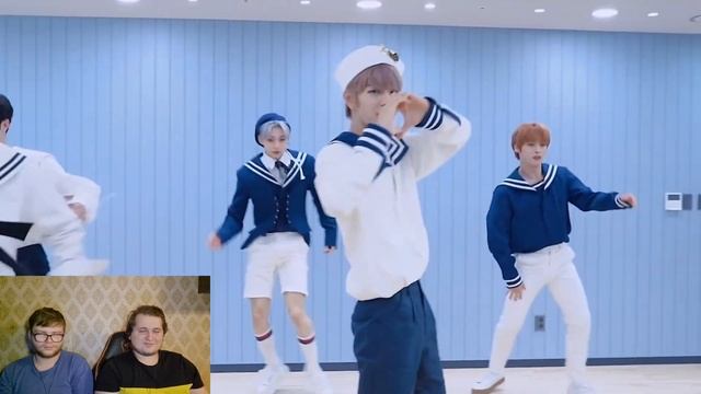 Реакция на Stray Kids "神메뉴(God's Menu)" Dance Practice Video (Lovestay 마린룩 ver.) смотреть онлайн
