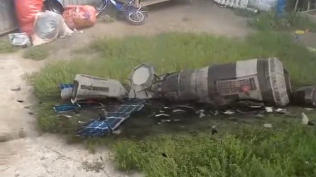Упал Спутник смотреть онлайн
