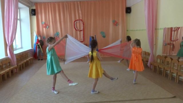 танец с полотнами в ДОУ смотреть онлайн