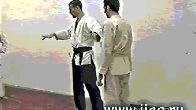 Вырвать кадык. Рычаг головы. смотреть онлайн