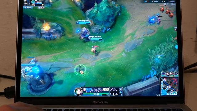 LOL gameplay fps Macbook pro without touchbar 2017 смотреть онлайн
