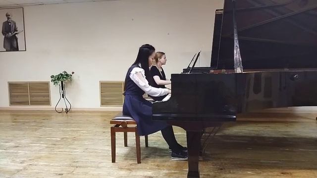 Прохорова Ксения и Чан Тху Нган. Н.Раков Веселая песенка смотреть онлайн