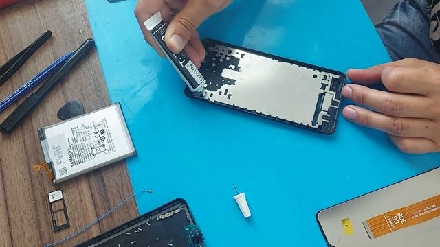 Замена дисплея на телефоне  Samsung Galaxy A12 (SM-A127F/DS)