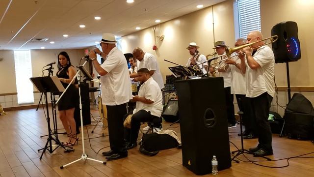 Aguanile - I смотреть онлайн