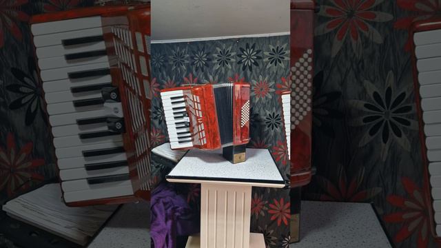 self playing midi accordions each with there own system to play midi files . 200 + songs on sd cart смотреть онлайн
