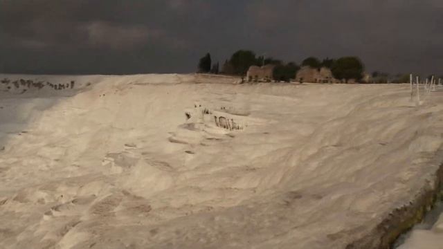 БЕЛОСНЕЖНЫЕ ТЕРРАСЫ ТРАВЕРТИН ПАМУККАЛЕ (Pamukkale Travertenleri, Turkey) (1) смотреть онлайн
