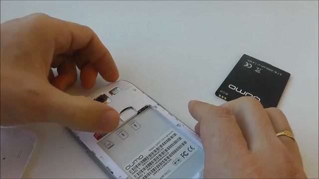 Qumo Quest 530 - смартфон с 5,3" IPS экраном - видео обзор смотреть онлайн