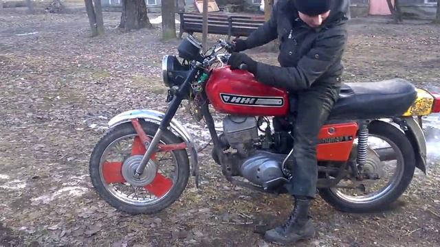 ИЖ ПЛАНЕТА 5 ХОТЬ И СТАРАЯ НО ЕДЕТ))) смотреть онлайн