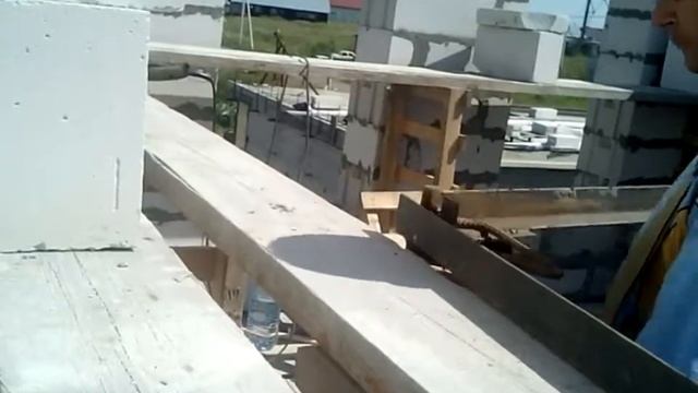 Гнем арматуру самодельным арматурогибом. смотреть онлайн