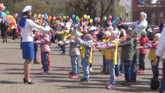 Флешмоб провели детские сады Междуреченска смотреть онлайн