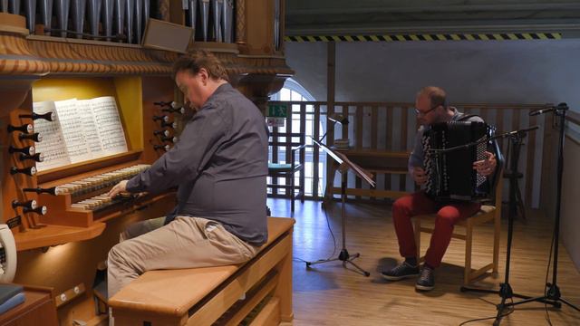 I en klosterträdgård (In a Monestary Garden) - Stefan Wenerklang, accordion, Henrik Mossberg, organ смотреть онлайн