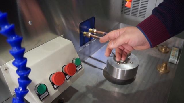 Станок для индукционной автоматической пайки деталей кондиционеров смотреть онлайн