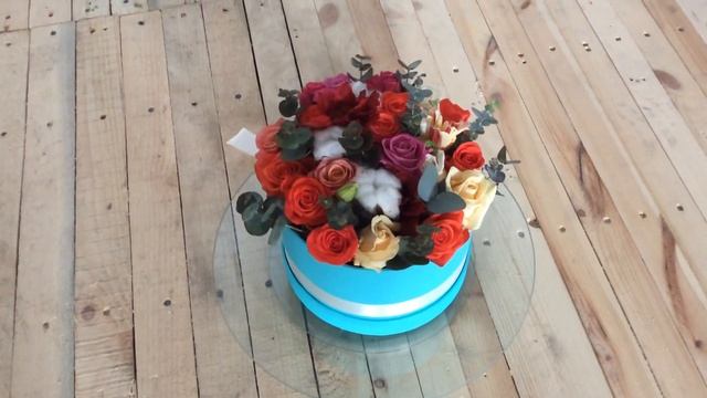 ЦВЕТЫ В ШЛЯПНОЙ КОРОБКЕ от Элитного букета! - оригинальный подарок! смотреть онлайн