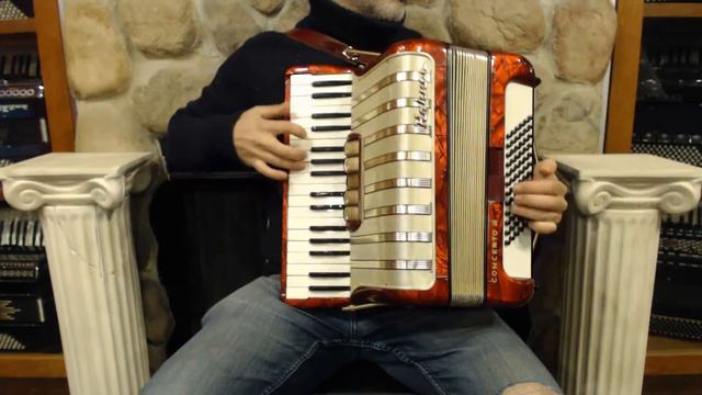 2374 - Red Gold Hohner Concerto III 34 72 LMM $995 смотреть онлайн