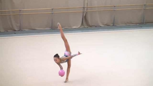 Вартлаан Яника 17.01.12 СДЮСШОР-25 смотреть онлайн