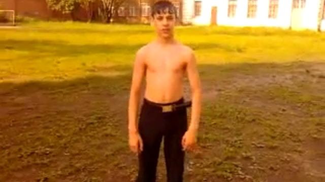 упражнение на брусьях смотреть онлайн