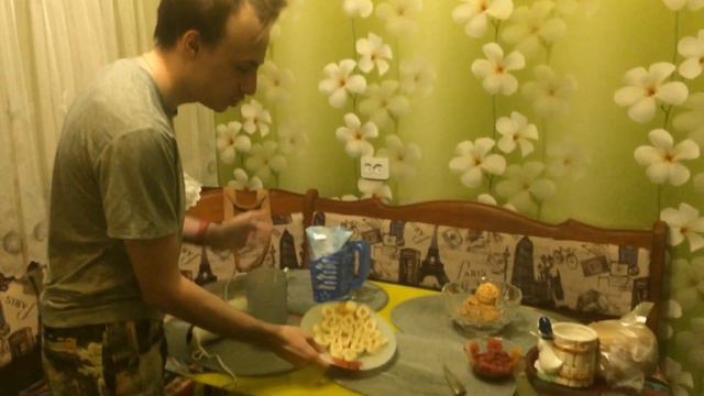 Повар со звездой мишлен (нет) делает мороженое из бананов ! смотреть онлайн
