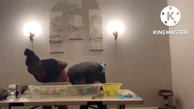 Drunk Apple Bobbing challenge смотреть онлайн