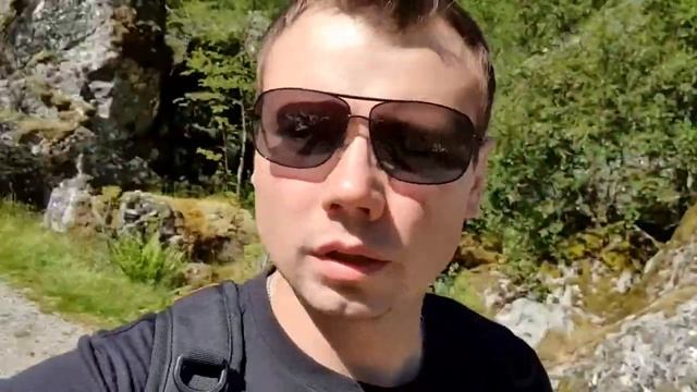 Ледниковое горное озеро Bondhusvatnet и "ледяная" тропа смотреть онлайн