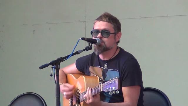 Саша Растич (7 Раса) - Три Цвета @ OZ-Rock Acoustic Орехово-Зуево 20.08.2016 смотреть онлайн