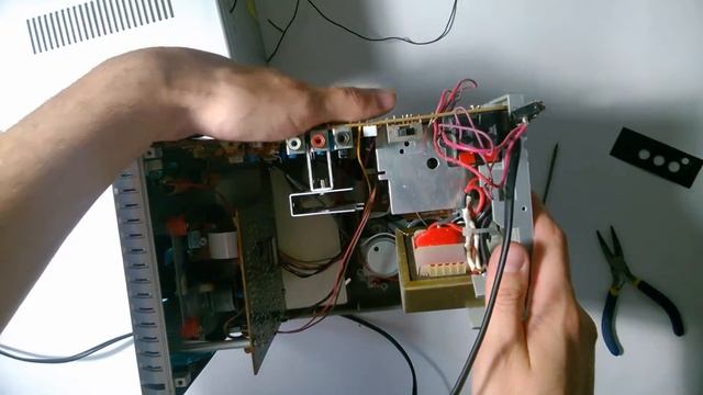 Простой ремонт стереосистемы Vitek vt-3482 смотреть онлайн
