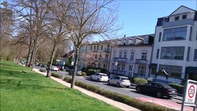 Знаменитая улица Бад-Хомбурга Кайзер-Фридрих-Променаде смотреть онлайн