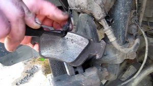 Видео замена передних тормозных колодок. BMW 3 E46