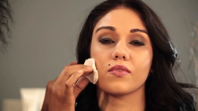 How to Get Waterproof Lipstick Off of a Child's Face : Makeup for Everyone смотреть онлайн