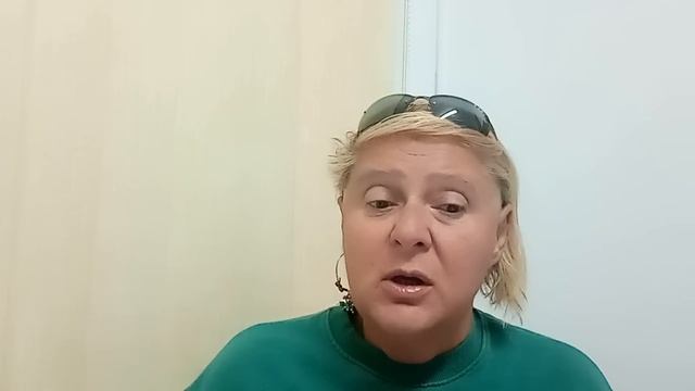 У дочери гражданство Франции, у супруги -США, у сына- Британии, у САМОГО-Франции.. а у меня вопрос.