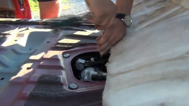 Mazda MPV 2001г.в. замена топливного фильтра тонкой очистки. смотреть онлайн