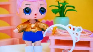 КУКЛЫ ЛОЛ СЮРПРИЗ КОНКУРС КРАСОТЫ! Выбираем ПЛАТЬЕ! Мультик Школа Игрушки Для девочек
