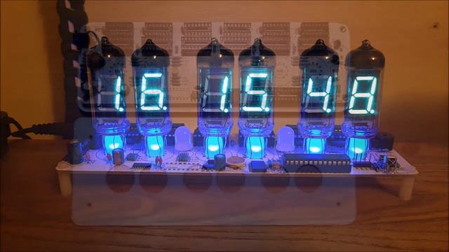 VFD Clock build and review смотреть онлайн