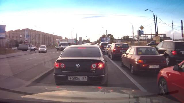 Туарег поймали за езду по тротуару смотреть онлайн