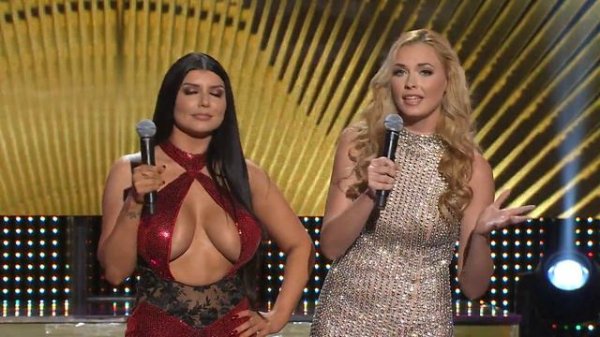 Bailey Rayne - Romi Rain (AVN Awards año2019