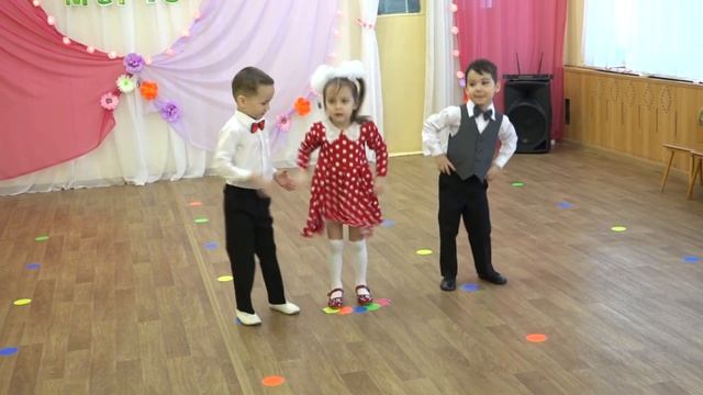 Озорной танец Пупсик мой сладкий пупсик смотреть онлайн