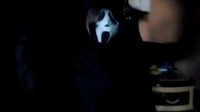 Впервые вызвали духа. Победит ли он Крика?! смотреть онлайн